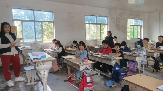 “阳光护航，与爱同行”爱心助学活动 一封心愿单，两行辛酸泪