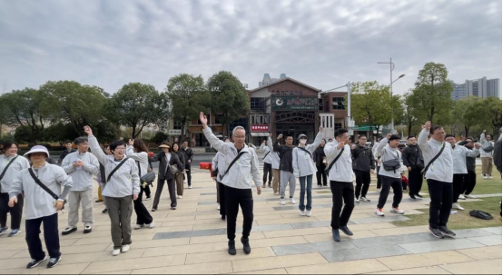 决战四季度，健步加速度！